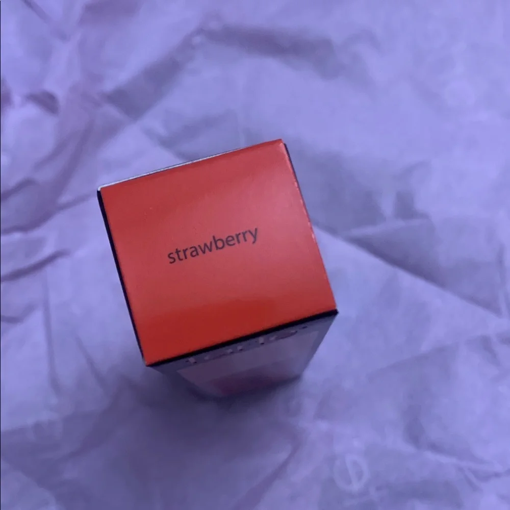 Tarte Maneater Blush & Glow Lip Gloss in Vibrant Pink strawberry